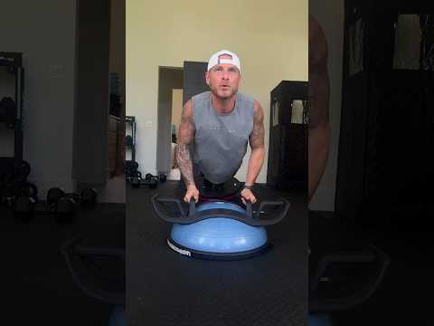 Chest & core workout on the BOSU Balance Trainer & the Helm Push Up Bar 💪 #bosu #bosuball #pushups