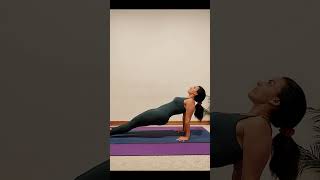 Grab the jumpsuit & crush your #reverseplank workout! #homeworkout #beconsistent