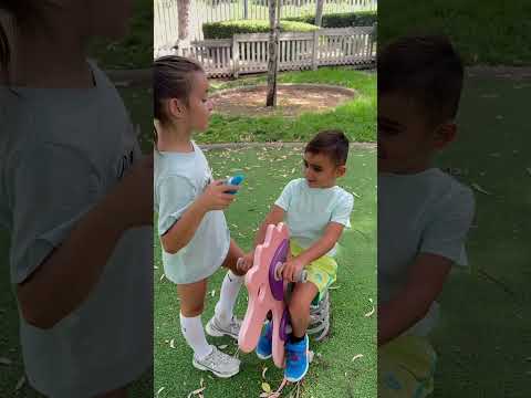 Don’t Eat Things from the Ground! 🚫🍬💛 | Emma & Simon