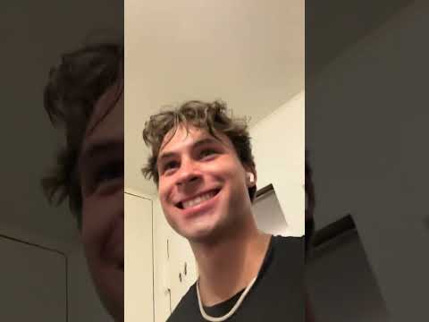 Come run with me and make the words best protein shake🏃‍♂️💪