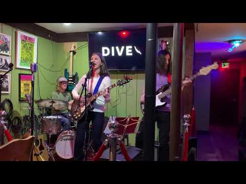 The Material Excess - Maneater (Hall + Oates Cover - Live)