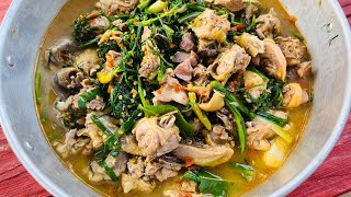 อ่อมไก่บ้านใส่ผักชีลาวหอมๆ
