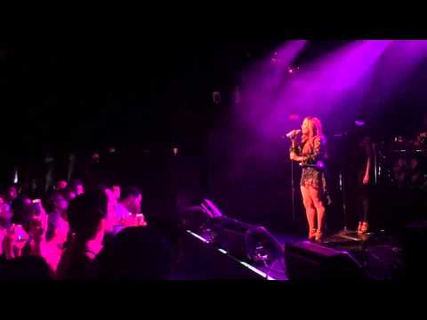 Tamia Performing "Me" Live in New York on the Love Life Tour