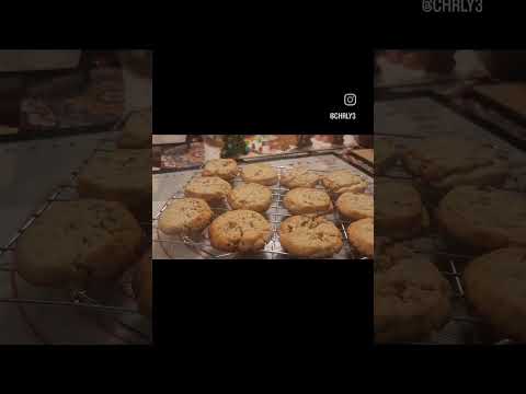 Keto-friendly Pecan Sandies