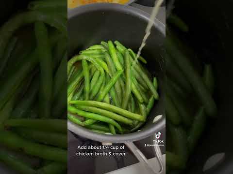 Creamy green beans