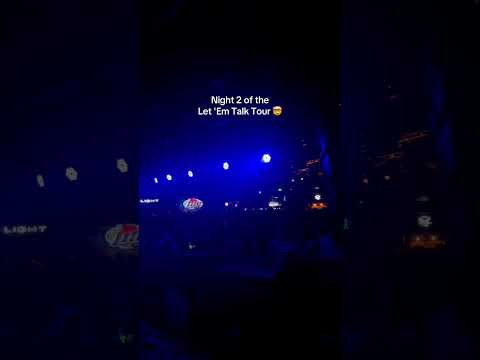 This will never get old... #letemtalk #tour #fans #countrymusic #texas
