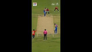 #ShivamDube tonks #AdilRashid for a straight six | #INDvENGOnJioStar