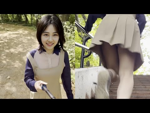 【パンチラ】階段をのぼったら見えちゃいました