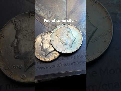 Silver in the box #coins #coin #treasuresearch #treasuretrove #money #americancoin #robfindstreasure