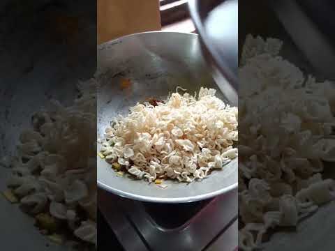 Simple Maggi recipe#snacks🤤 maggi#shorts #viral #maggie