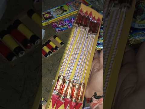 Flash light वाली दिवाली रॉकेट 🥵☣️ Diwali 2025 🧨 #shorts #testing #fireworks #diwali2025