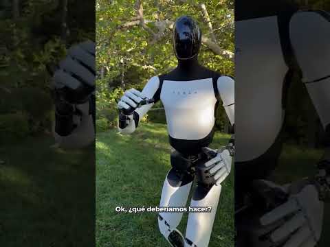 Kim Kardashian Presume en Redes su Nuevo Robot de Tesla