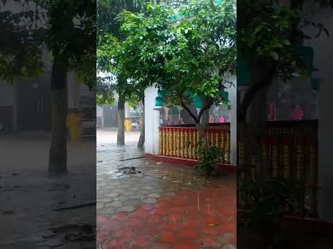 Barsaat ke mausam me ⛈️🌩️ #viral #song #barsaat #shorts #trending #youtube #nature
