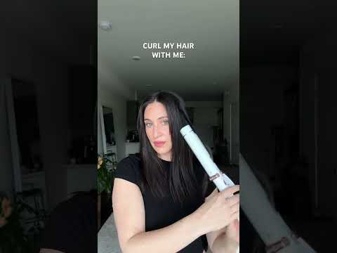 The trick is to use two different sized irons for more texture #hairtutorial #hairtips #shorts