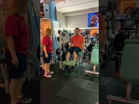 LEG EXTANSION #body #shoulderday #tricepsworkout #armday #shoulder