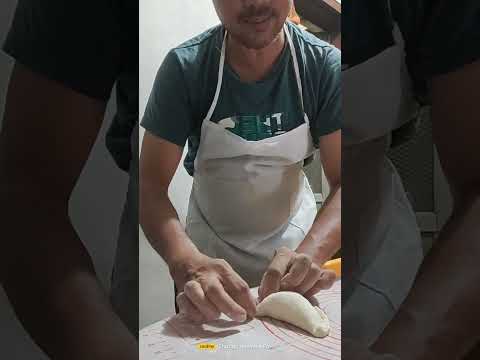 I wake up 2:30 am sometimes 3 o'clock in the morning kneading of dough and make empanadas.