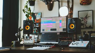 Music Production Desk Setup - Staying Organized To Keep My Creative Flow