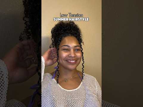 Low Tension Summer Curly Hairstyle #curlyhairstyles #messybuntutorial #flattwist #summerhairstyles