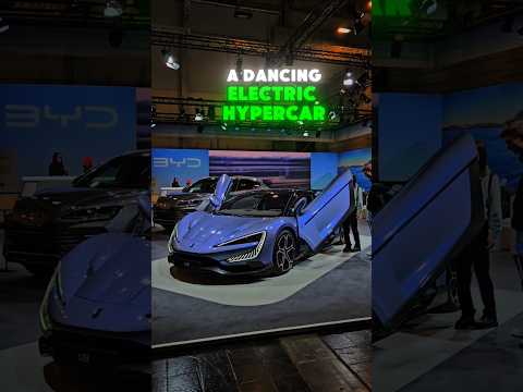 A hypercar which jumps going over 100km/h, the BYD U9 is crazy 😧 #byd #u9 #yangwang #ev #viral