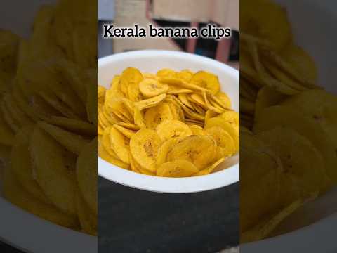 Banana chips of south indian.Crispy these golden banana chips.#BananaChips #SouthIndianSnack