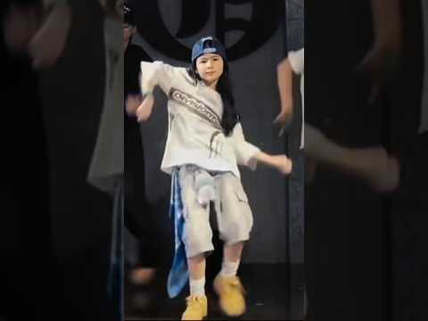 Niana and Natalia #nianaguerrero #natalia #dance