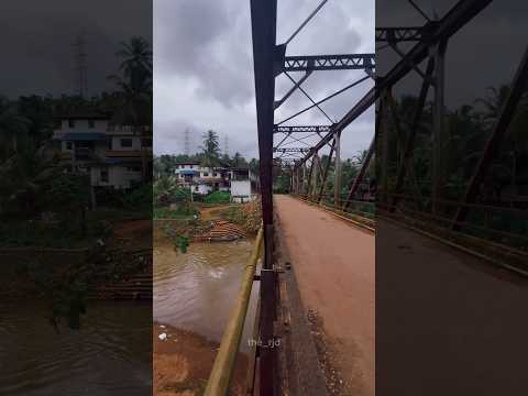 The Kadungallur Bridge in Malappuram was constructed by the British in 1939.