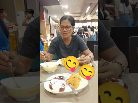 mother mo nagyaya kumain at gutom naraw hehe tapos haba ng pila