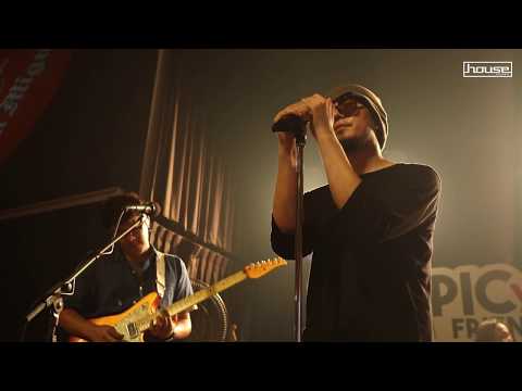 เก็บไว้ให้เธอ - scrubb (live at house rangsit)