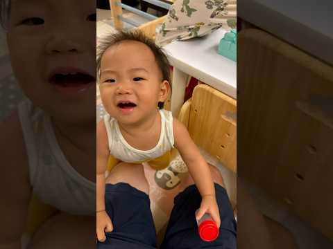 88結紮後要回診驗ㄐ子的罐子，被當成罐軍獎盃🥹 #toddlerlife #funny