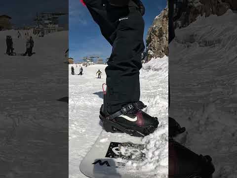 Jumping into the snowboard season with Clew Step In bindings! @clewsnowboarding #snowboarding