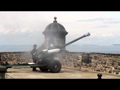 Edinburgh Castle - One O'Clock Gun Firing [HD - 1080p]