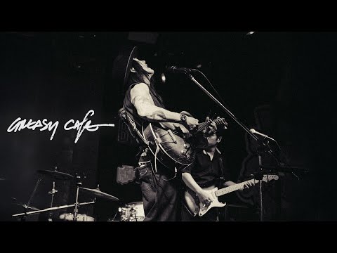 ความบังเอิญ - Greasy Cafe'「Live at ร้านบ้านโนน อุดรธานี」