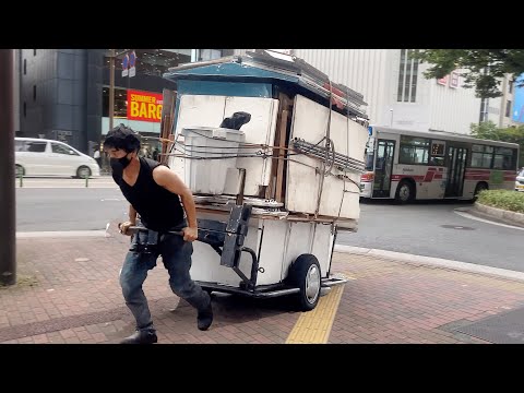 Old Style Ramen Stall with Busy Owner-Japanese Street Food-Fukuoka