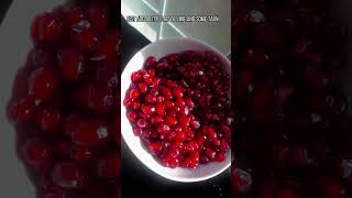 The BEST Way To Eat A Pomegranate