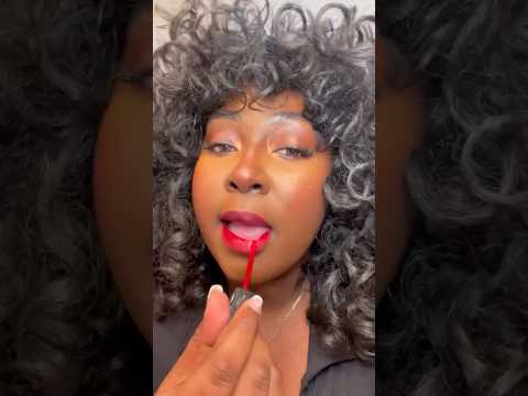2 effortlessly bold red lip combos🌹#redlipstick #makeuphack #lipcombo #minitutorial #beginnermakeup