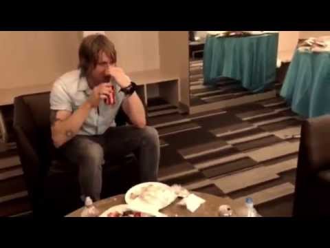 Bryce from Lifehouse tries Balut