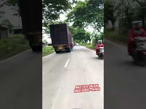 Bersabar 😵‍💫😵‍💫😵‍💫 #kudus #infokudus #kudusterkini #macet #macetpanjang #salamsatuaspal