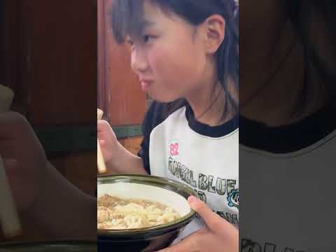 Soba Master’s INSANE Performance Attracts Huge Lines!