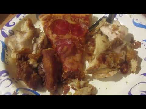 Leftover Little Caesars Pepperoni Pizza & Leftover Giant Eagle Fried Chicken & Ken's Honey Mustard