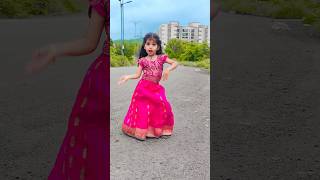 Kamal zali swapnat ali rani mukhraji nati #marathisong #trending #dance #viral #kavya #ytshorts