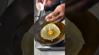 A unique way to fry egg #shorts #egg #tiktok #tips #cooking #cookingtips #recipe #viral