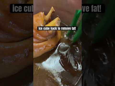 How to remove fat from soup quick and easy ice cube hack #hacks #ice #icecube #fat #hack #viral