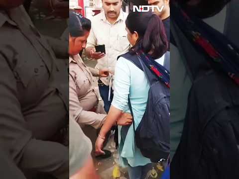 #teachercarryingpistol #latestnews #news #upteacherarrested #todaynews #indianews