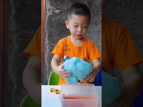 Playing Big Dice with Cotton Candy, Slime, And Many More