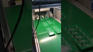 puhui  mini 6 zone T-961 reflow oven solder PCBs in clients workshop
