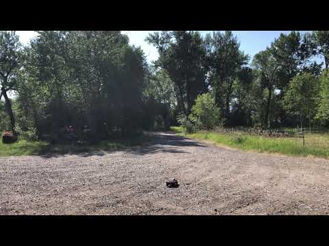 Traxxas slash 4x4 1/16 on brushless LiPo power
