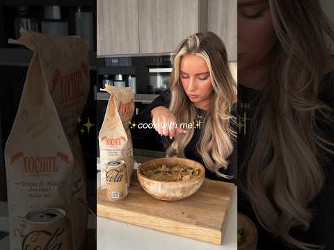 cook with me - chicken taco salad🌮🫡✨ #cookwithme #recipe