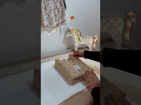 STUNNING EASY GIFT WRAPPING IDEA that you'll love!