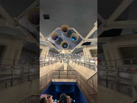 You know it’s gonna be a good day when you get to see Space Mountain with the lights on!! 🤩