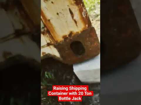 Lifting Shipping Container With a Bottle Jack #containerhomes #construction #diy